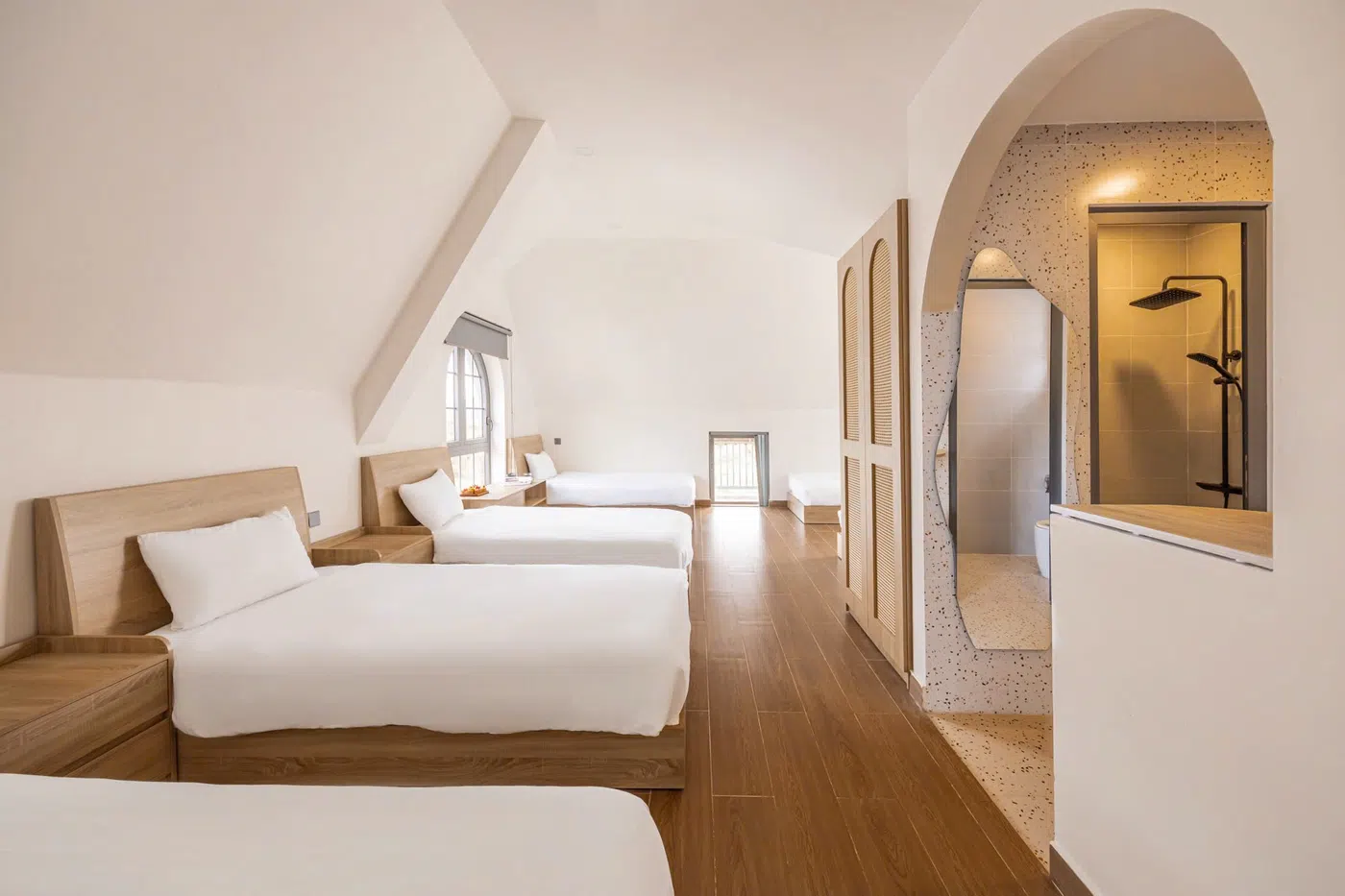 Villa sân vườn với thiết kế hiện đại - thuê villa đà lạt ảnh 2