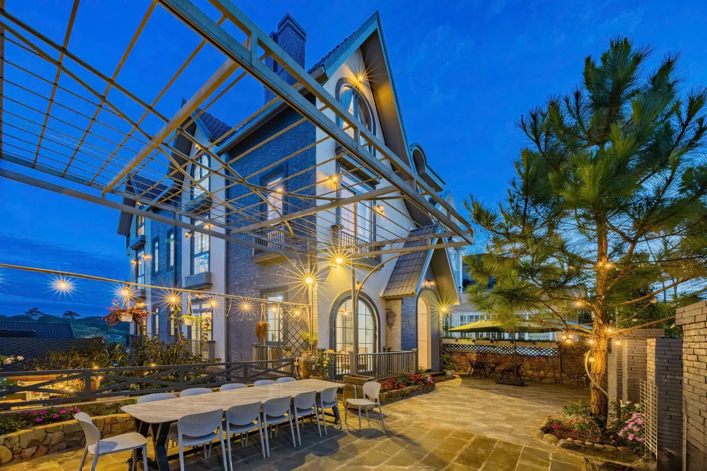 Villa sân vườn với thiết kế hiện đại - thuê villa đà lạt ảnh 6